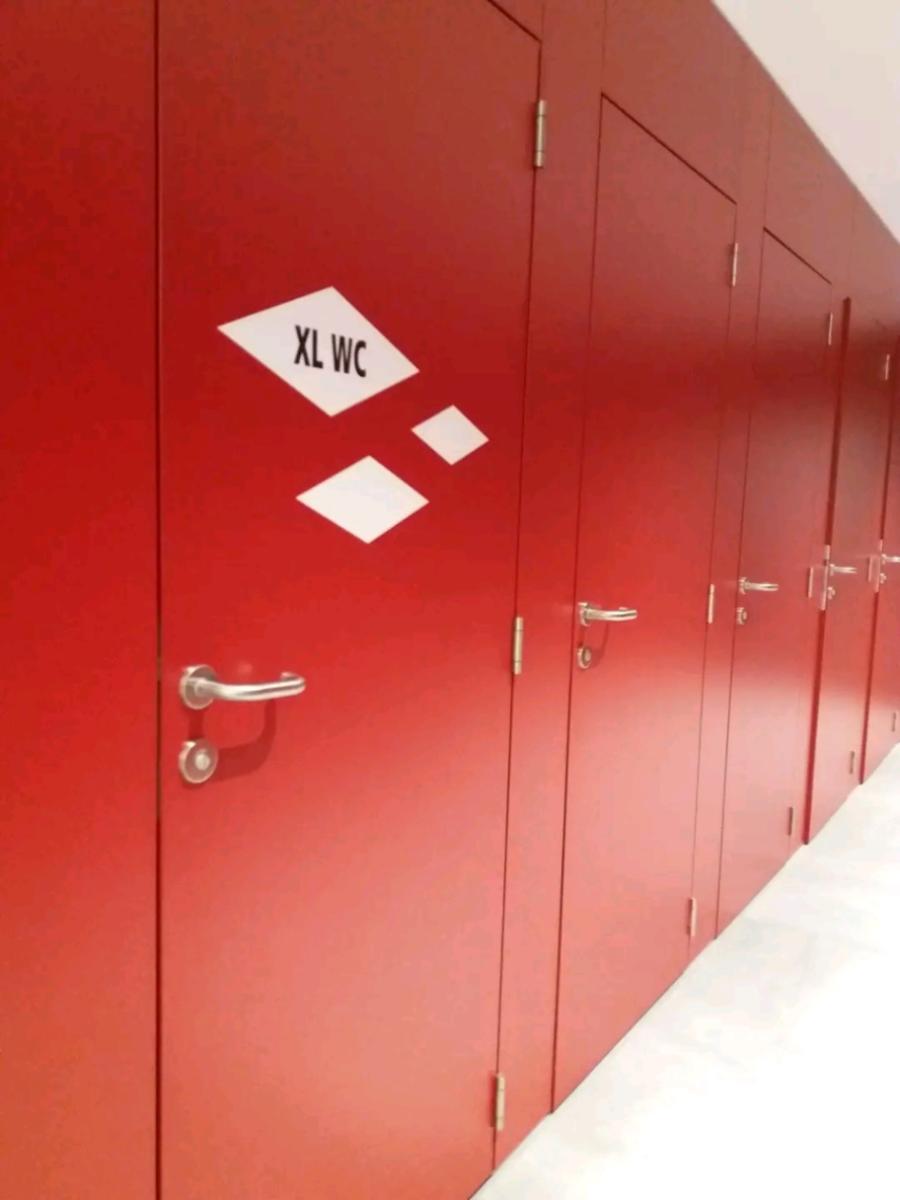 XL WC