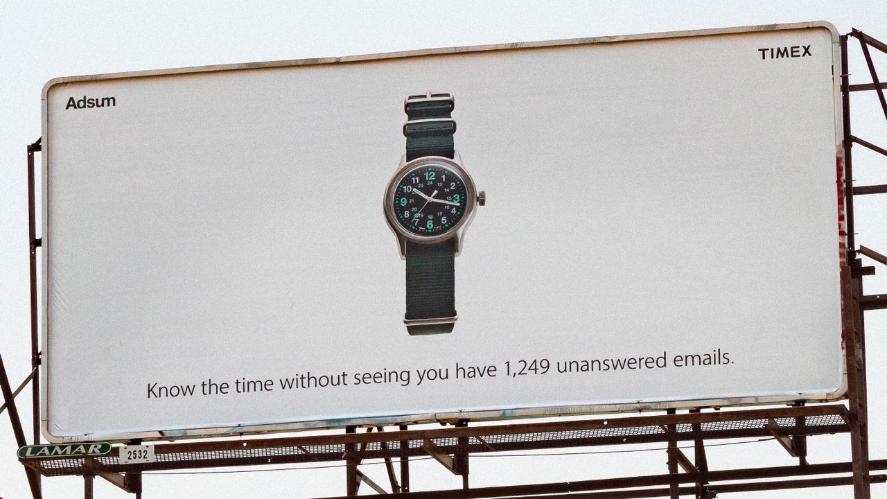 TIMEX Adsum 11 10 Know the time without seeing you have 1,249 unanswered emails. 2532